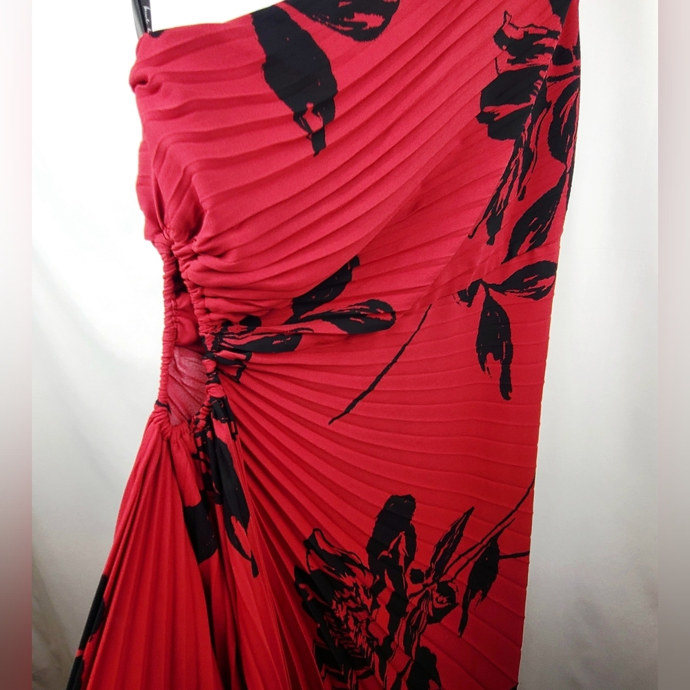 Nicole Miller Red Riding Hood One Shoulder Pleated Dress – Size 16 - Picture 9 of 17